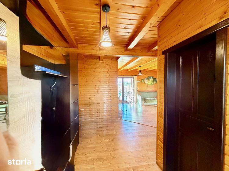 Casă cu 3 camere cu Teren 1080 Mp în Central