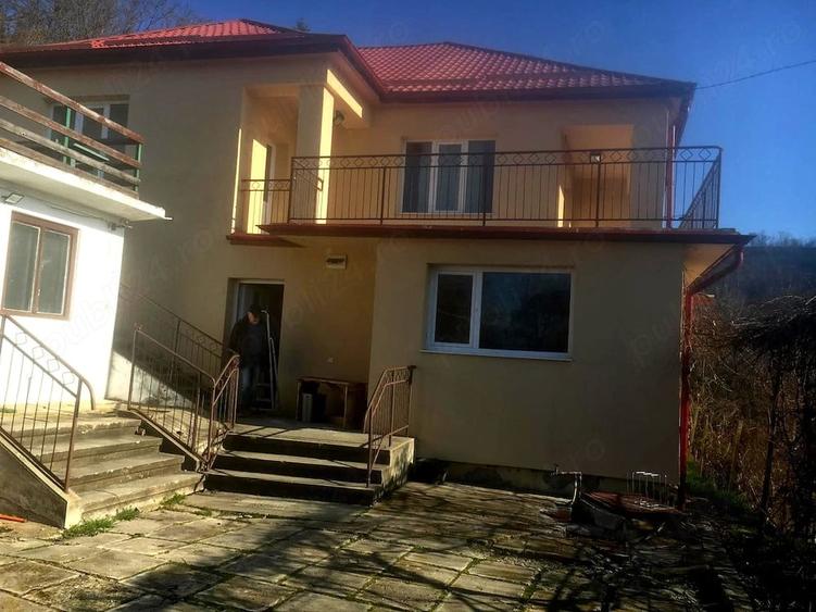 Casă cu Teren 3000 Mp în Central