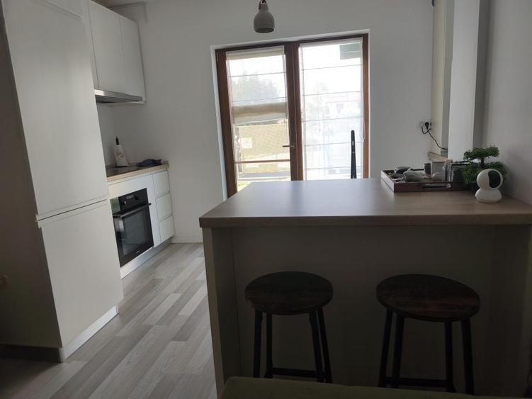 Apartament cu 2 camere semidecomandat în Valea Lupului
