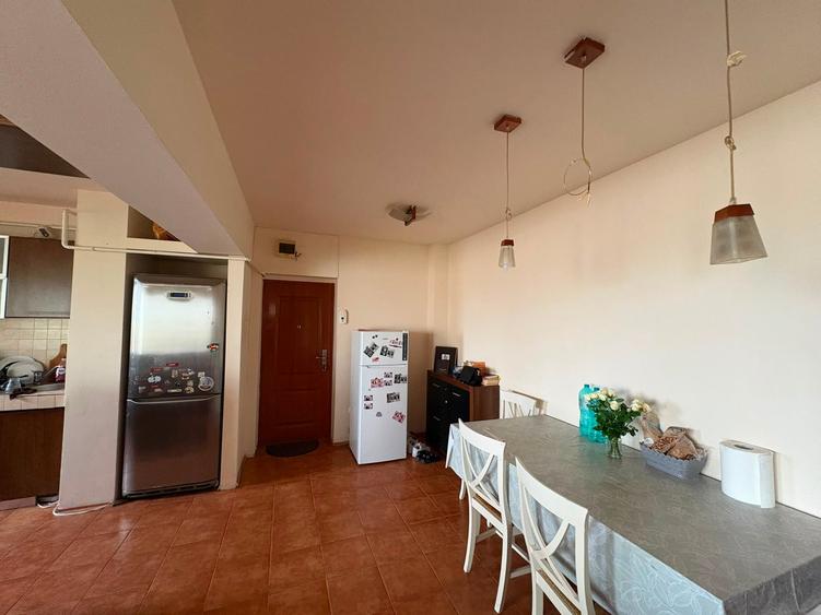 Apartament spațios cu 3 camere | Bulevardul Unirii | Etaj 6 / lift | Centrală p - 12