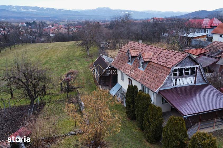 Casă cu 2 camere cu Teren 10000 Mp în Șieu
