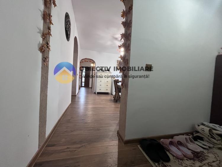 Casă cu 5 camere cu Teren 618 Mp în Viișoara