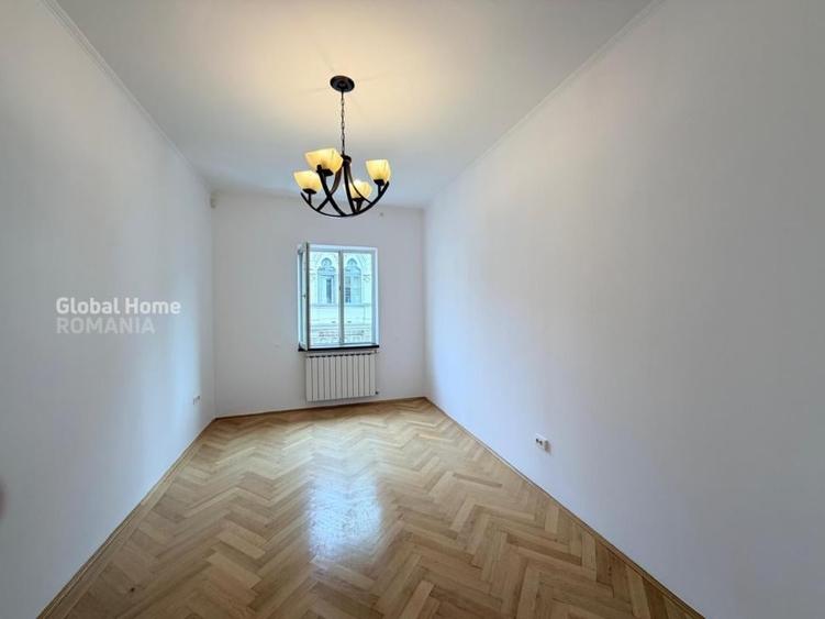 Apartament cu 3 camere semidecomandat în Universitate