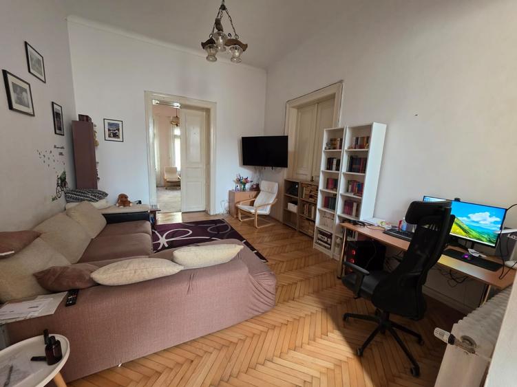 Apartament cu 4 camere circular în Elisabetin