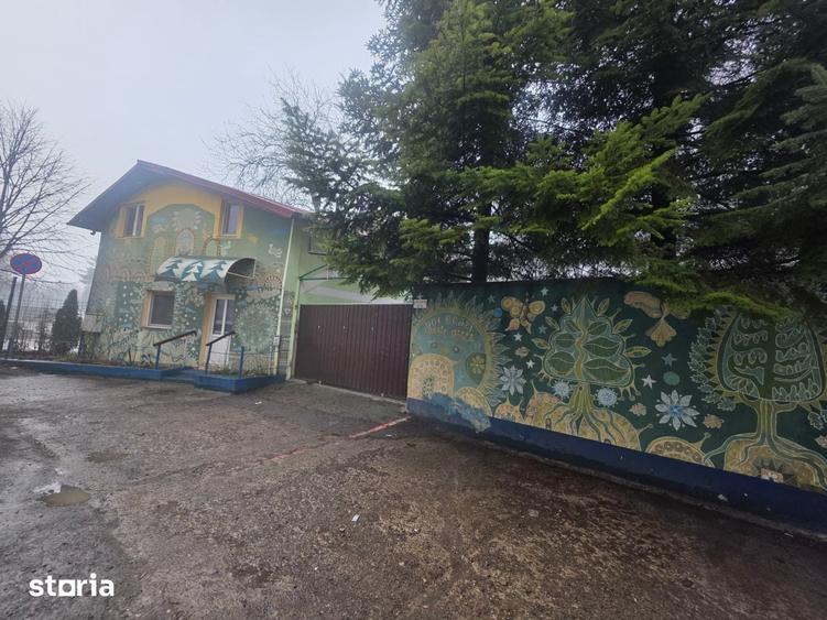 Casă cu 4 camere semidecomandat cu Teren 343 Mp în George Enescu