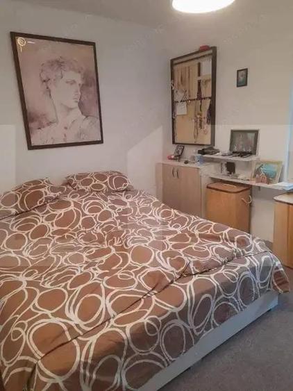Casă cu 3 camere cu Teren 363 Mp în Curtici