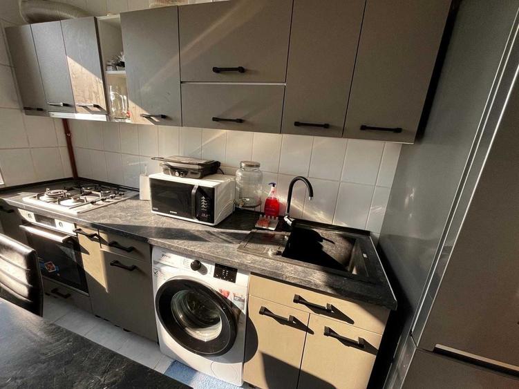 Apartament cu 2 camere decomandat în Runcu