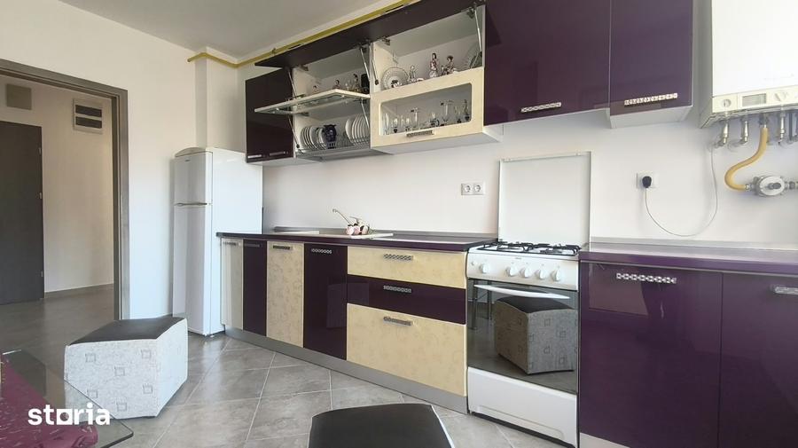 Apartament cu 4 camere decomandat în Central