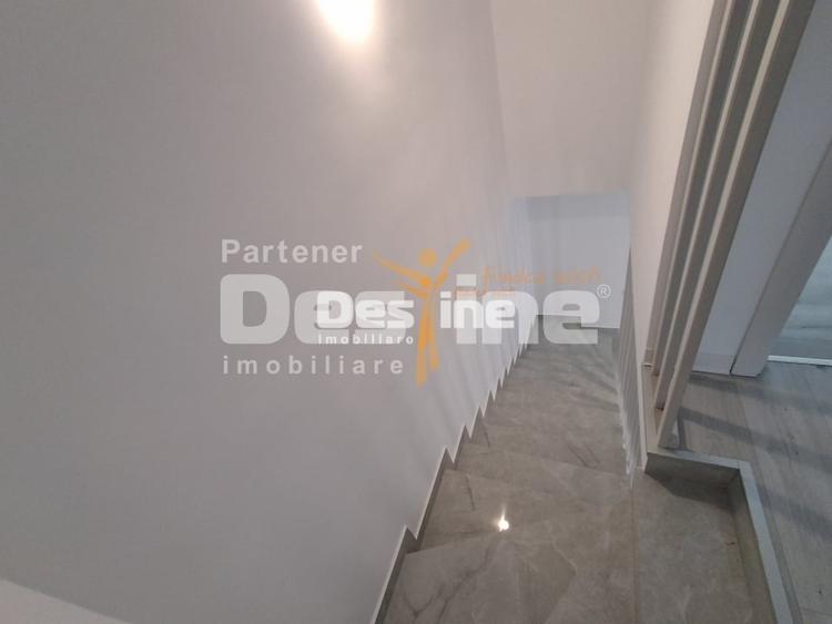 Duplex cu 4 camere cu Teren 325 Mp în Valea Adâncă