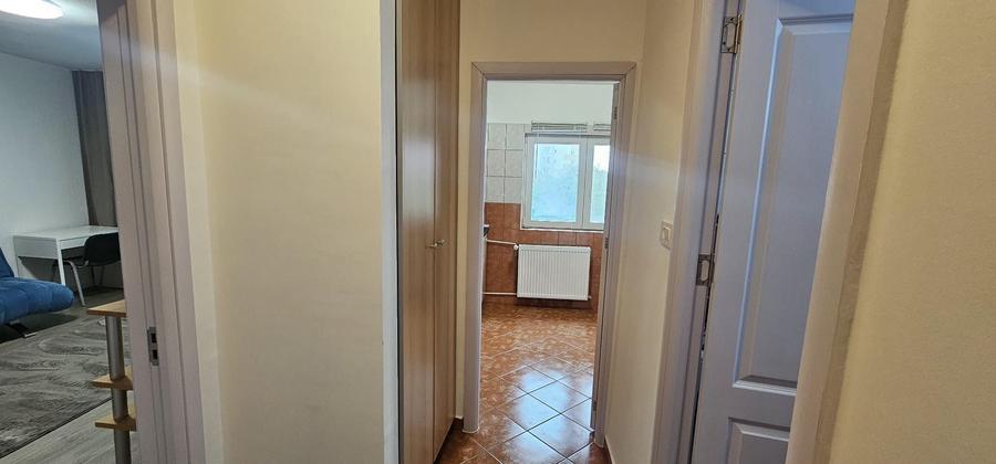 Garsonieră decomandată în Vitan
