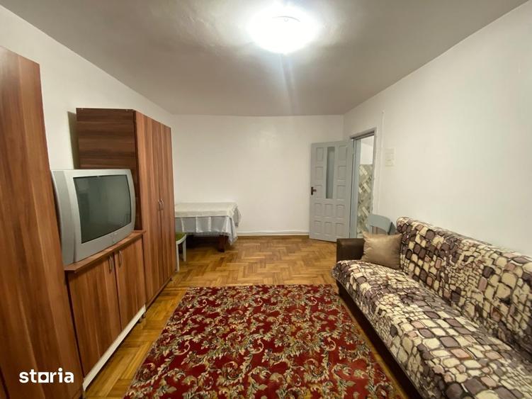 Garsonieră decomandată, mobilată în Bistrița Lac