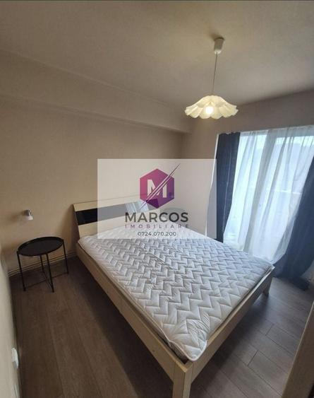 Apartament cu 3 camere decomandat, mobilat în Micro IV