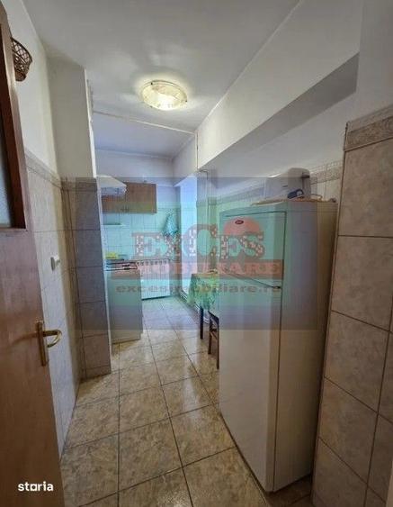 UNIRII BULEVARD STRADAL,BL MIXT 1996, decomandata,geam la baie,balcon. - 4