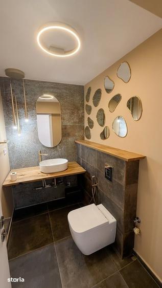 Apartament cu 3 camere decomandat în Tei