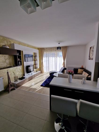 Apartament cu 3 camere nedecomandat în Central