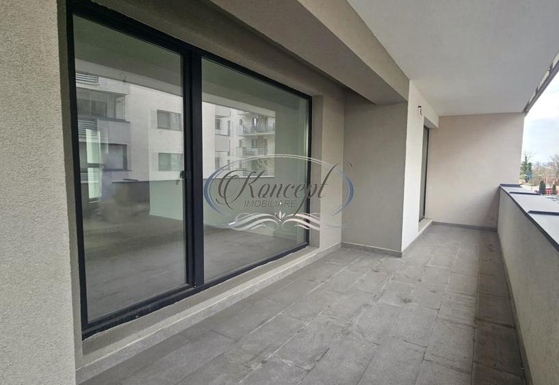 Apartament cu 3 camere semidecomandat în Între Lacuri