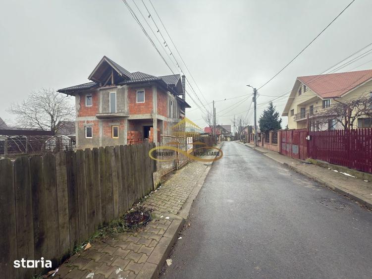 Casă cu 4 camere cu Teren 370 Mp în Mărgineni