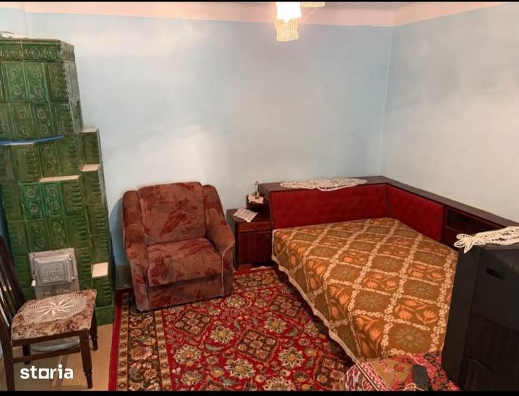 Casă cu 4 camere cu Teren 1300 Mp în Central