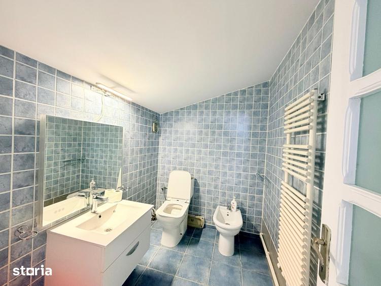 Casă cu 4 camere cu Teren 211 Mp în Ultracentral