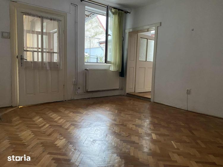 Casă cu 2 camere cu Teren 50 Mp în Central