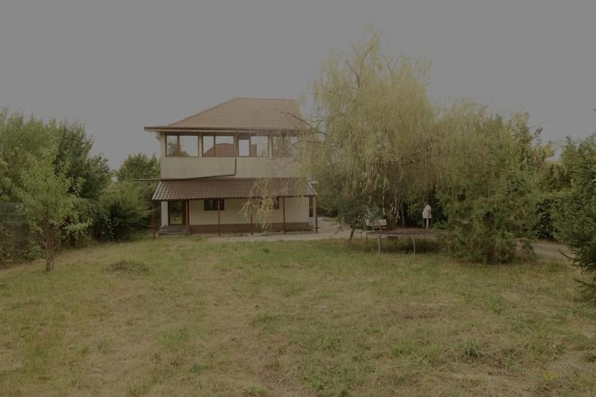 Casă individuală cu 6 camere cu Teren 1141 Mp în Valea Călugărească