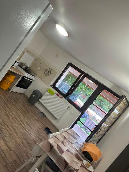 Casă individuală cu 6 camere cu Teren 586 Mp în Fundulea