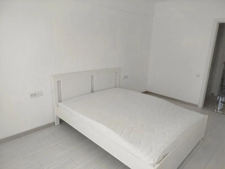 Apartament cu 3 camere decomandat, mobilat în Tractorul