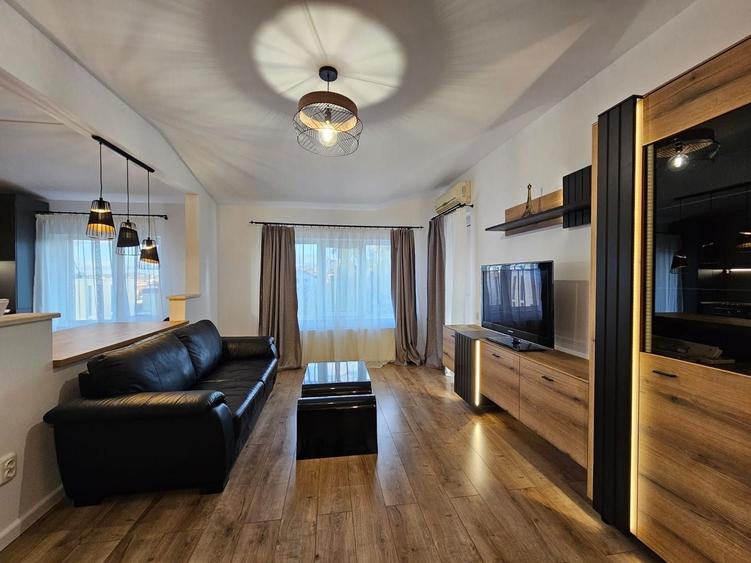 Apartament cu 2 camere semidecomandat în Central