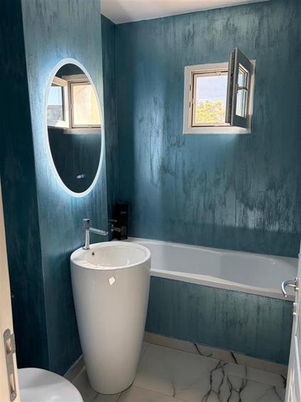 Apartament cu 3 camere decomandat în Alexandru cel Bun