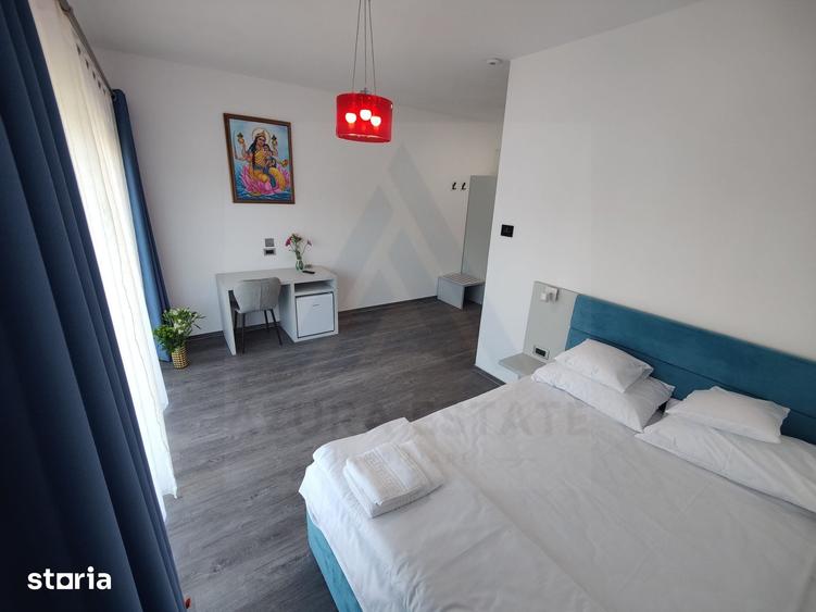 Casă cu 10 camere cu Teren 4600 Mp în Central