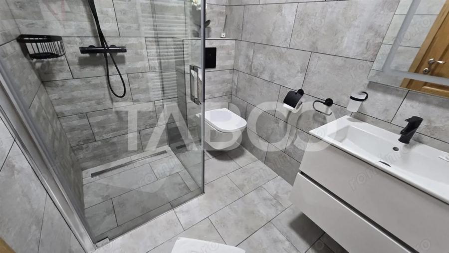 Apartament cu 3 camere decomandat, mobilat în Calea Poplăcii