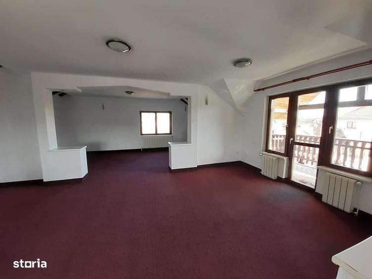 Casă cu 4 camere în Central