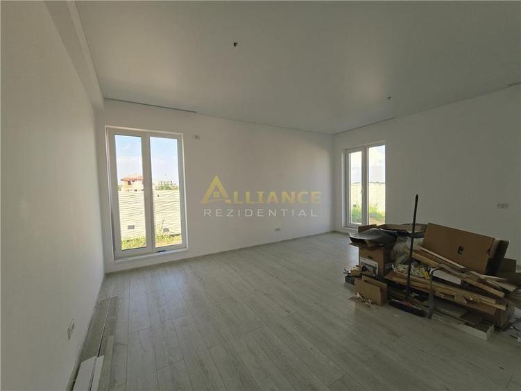 Casa individuala- 490mp teren- strada asfaltata- 200m de autobuz - 2