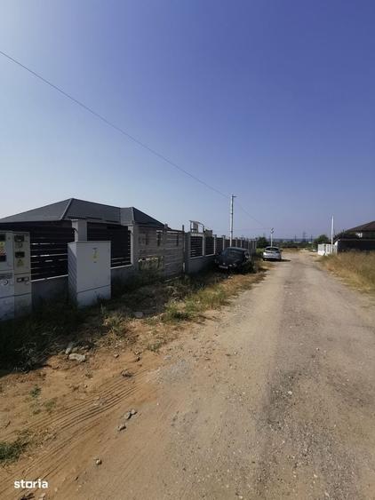 Casa la rosu in Plaiul Vulcanesti - 10