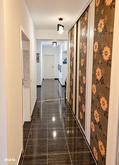 Apartament cu 3 camere decomandat în Avantgarden