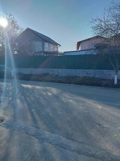 Casă cu Teren 4600 Mp în Bolovani