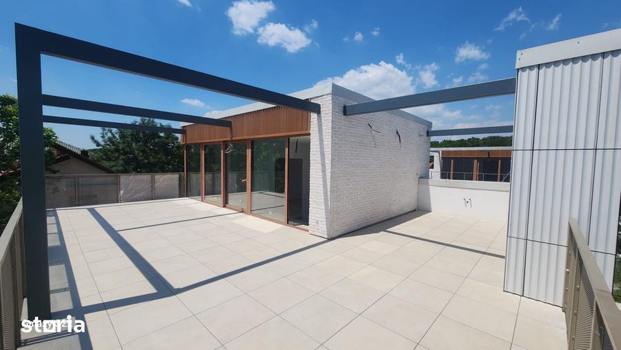 Casă cu 6 camere cu Teren 425 Mp în Nord