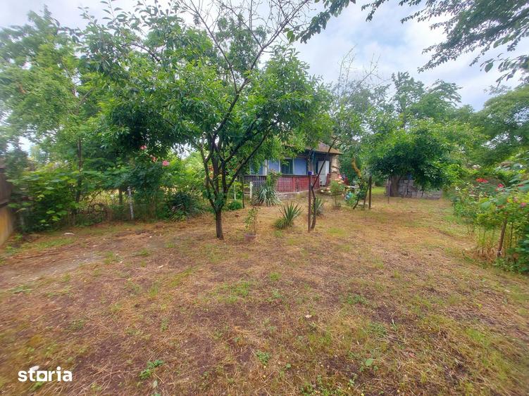 Casă cu 2 camere cu Teren 872 Mp în Șirna