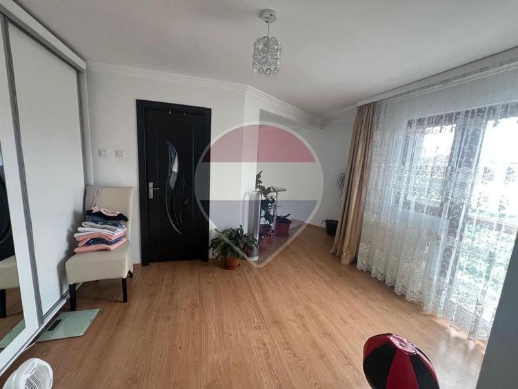 Casă cu 3 camere cu Teren 111 Mp în Tăbăcari