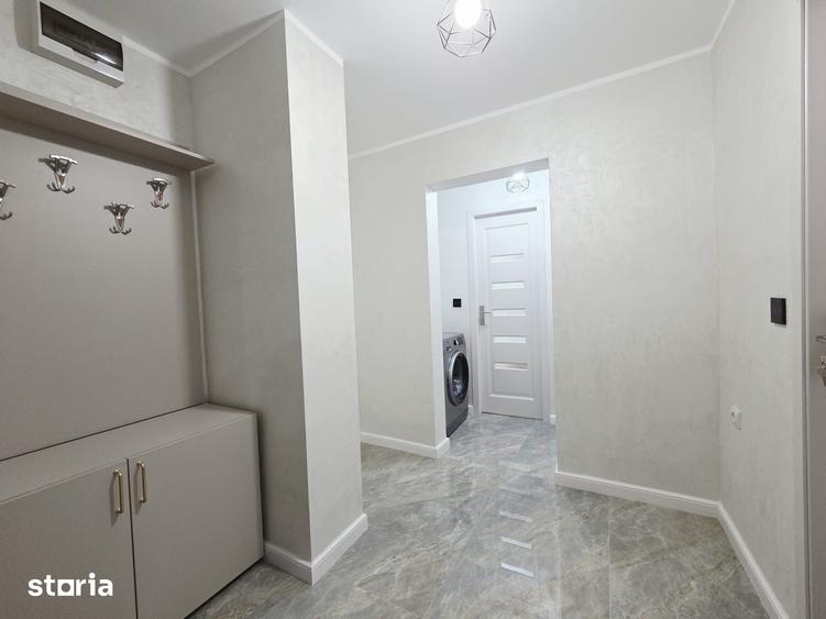 Apartament cu 2 camere decomandat în Micro 17