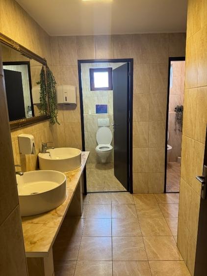Casă cu 5 camere cu Teren 663 Mp în Central