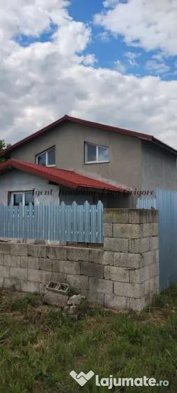 Casă cu 4 camere în Nord