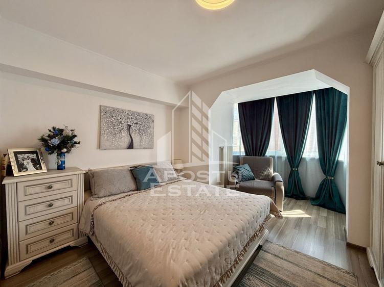 Apartament cu 3 camere decomandat, mobilat în Central