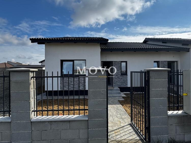 Duplex cu 3 camere cu Canalizare în Moșnița Veche