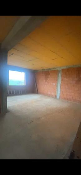 Casă cu 4 camere în Cheriu