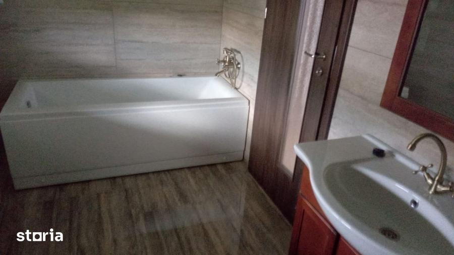 Casă cu 4 camere cu Teren 240 Mp în Cetate