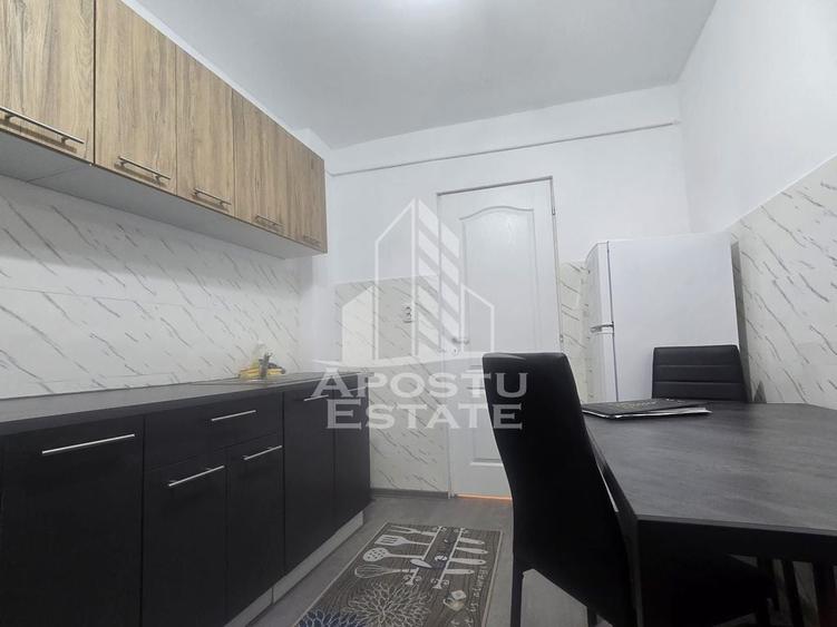 Apartament cu 2 camere semidecomandat în Micălaca