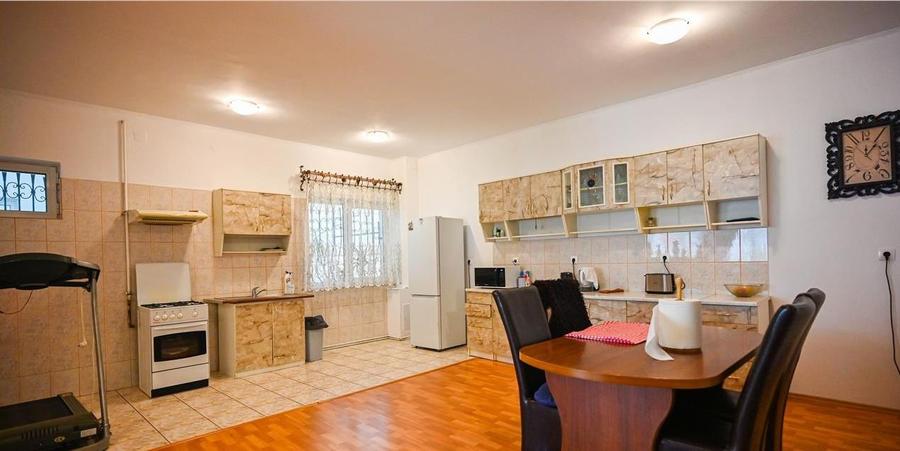 Duplex cu 13 camere cu Teren 324 Mp în Centrul Istoric