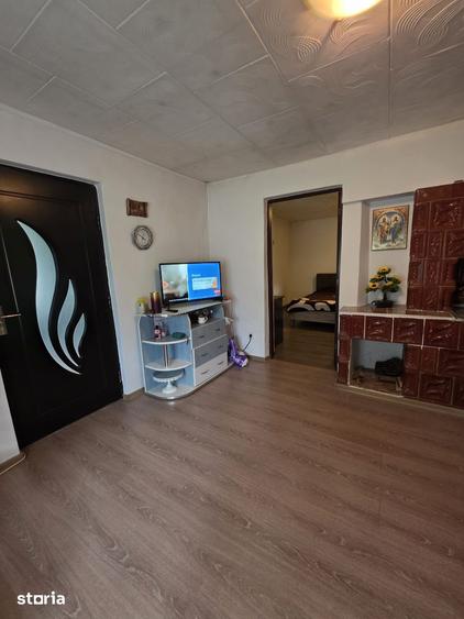 Casă cu 3 camere cu Teren 1700 Mp în Central