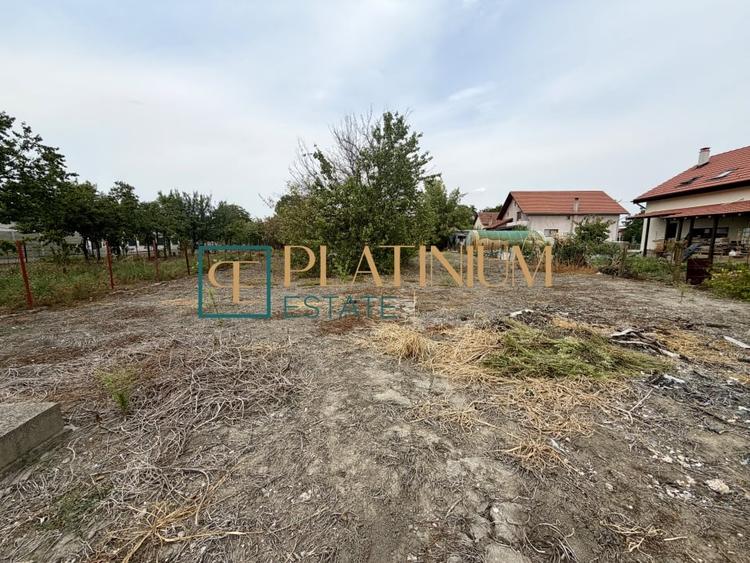 Teren Construcții intravilan de 1475 mp, în Utvin